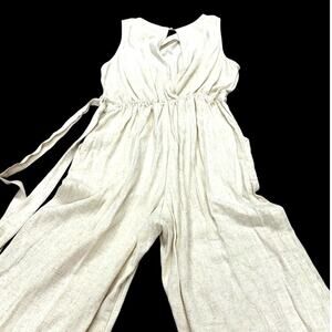 NWT!! Monteau  LA ,One Pc Linen Romper,Open Back, Wide Shorter‎ Leg